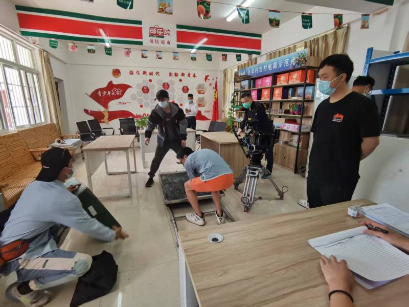 追星女孩心理学分析报告：成华区广告片拍摄公司揭秘饭圈应援式传播逻辑